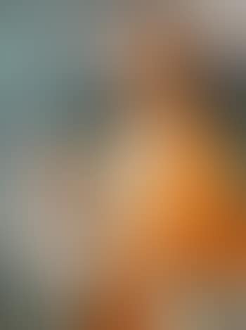 Junge frau mit Obstschale (preview)