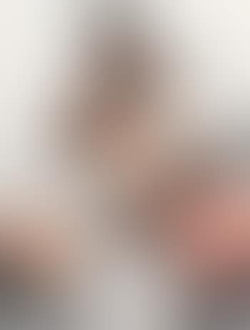 Femme assise (preview)