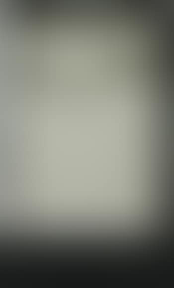 Ohne Titel (Continuel lumiere forme en contorsion reflechissant la lumiere) (preview)