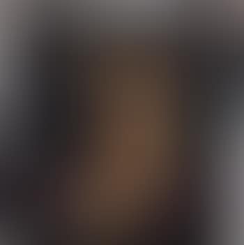 Seated figure with Arms raised (preview)