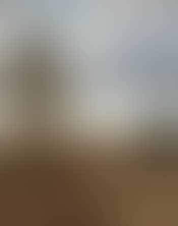Südliche Landschaft mit malerischem Städtchen (preview)