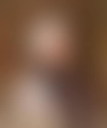 Portrait of an old lady (preview)
