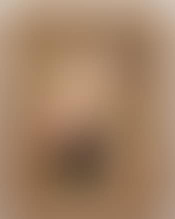 Portrait of a seated man (preview)