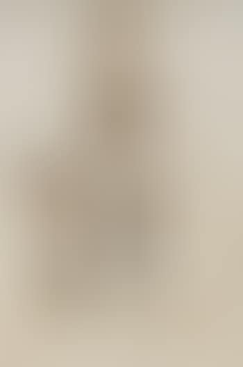 Nudo [Nude] (preview)