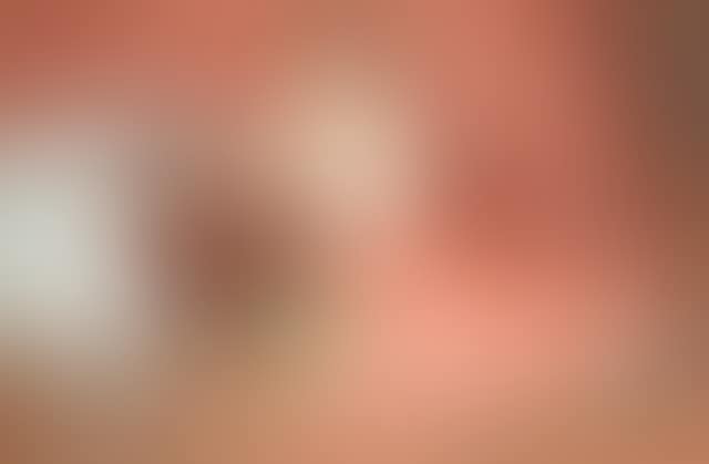 Miranda posing (preview)