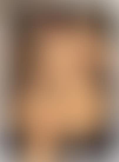 Desnudo sobre fondo gris (preview)