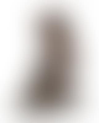 Knieende mit Badetuch - woman kneeling with towel (preview)