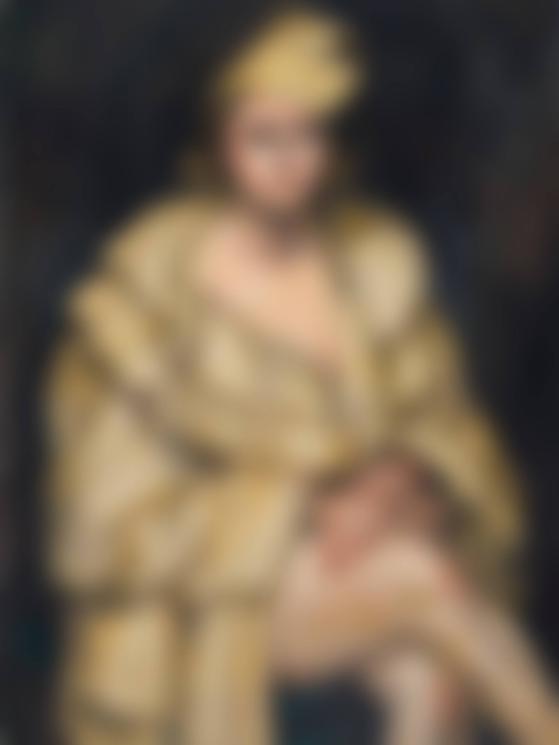 Lady in Robe (The Performer) (preview)