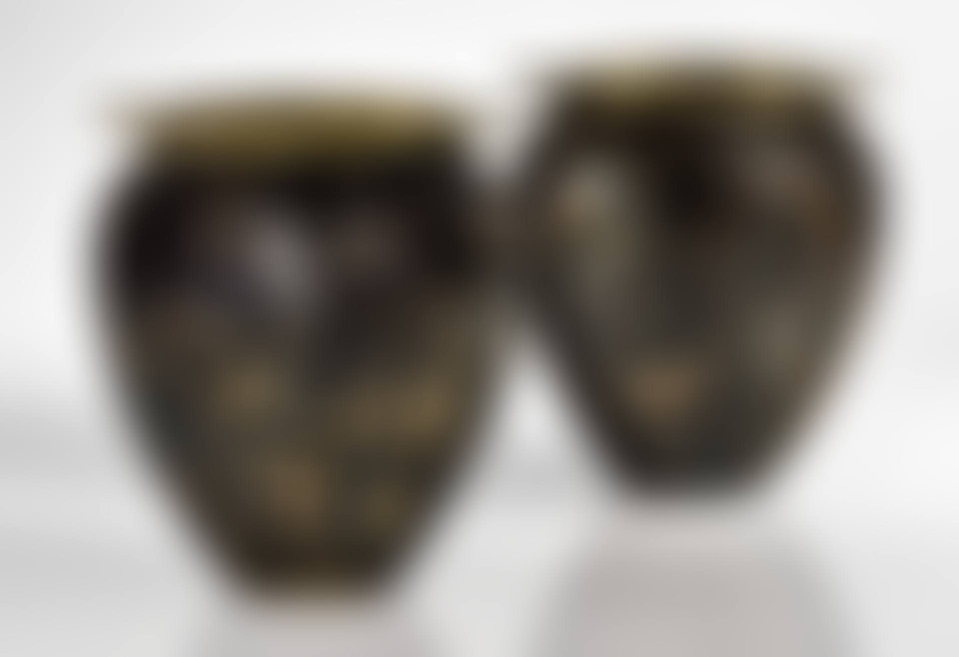 PAIR OF "COLLARETTE" VASES (preview)