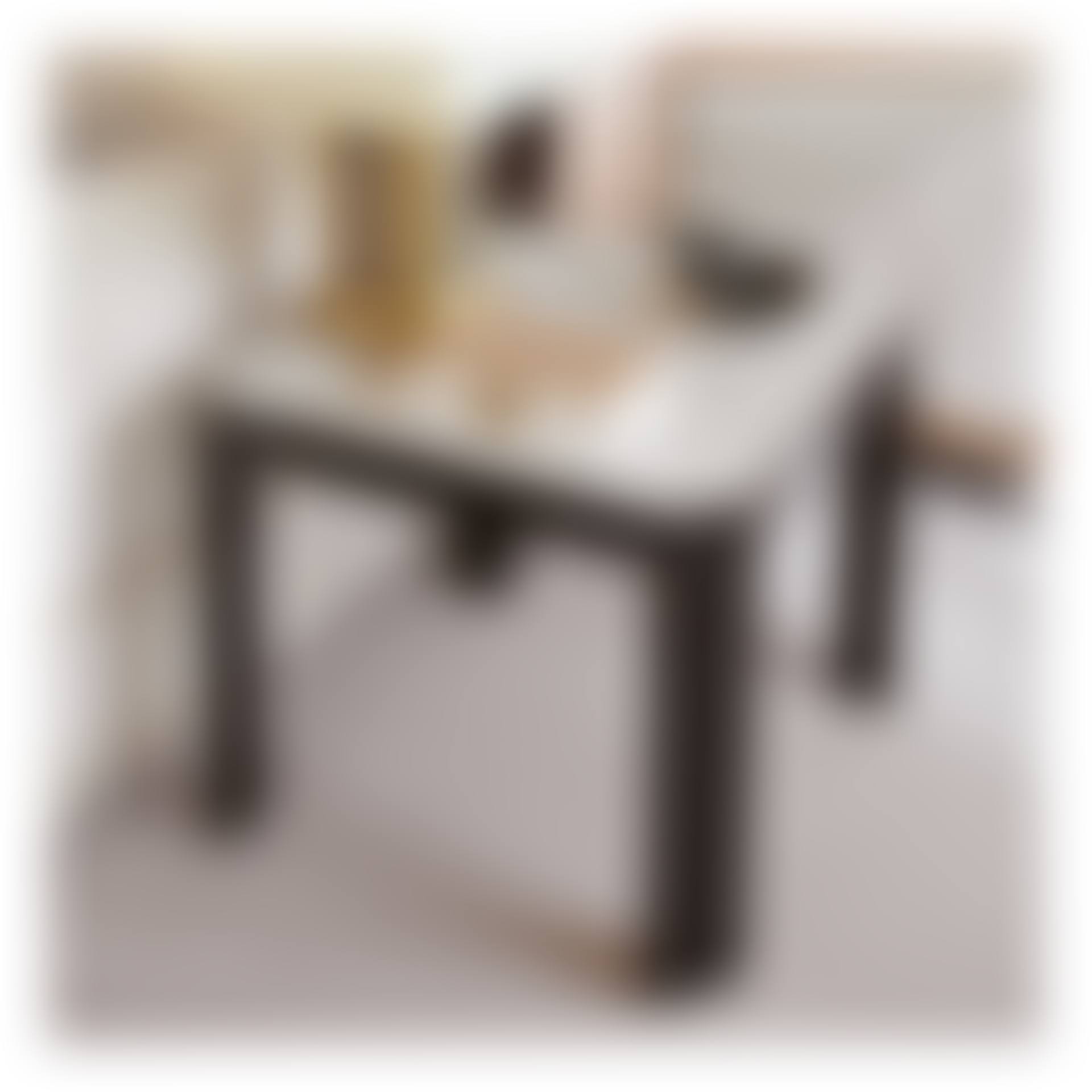 SIDE TABLE (preview)