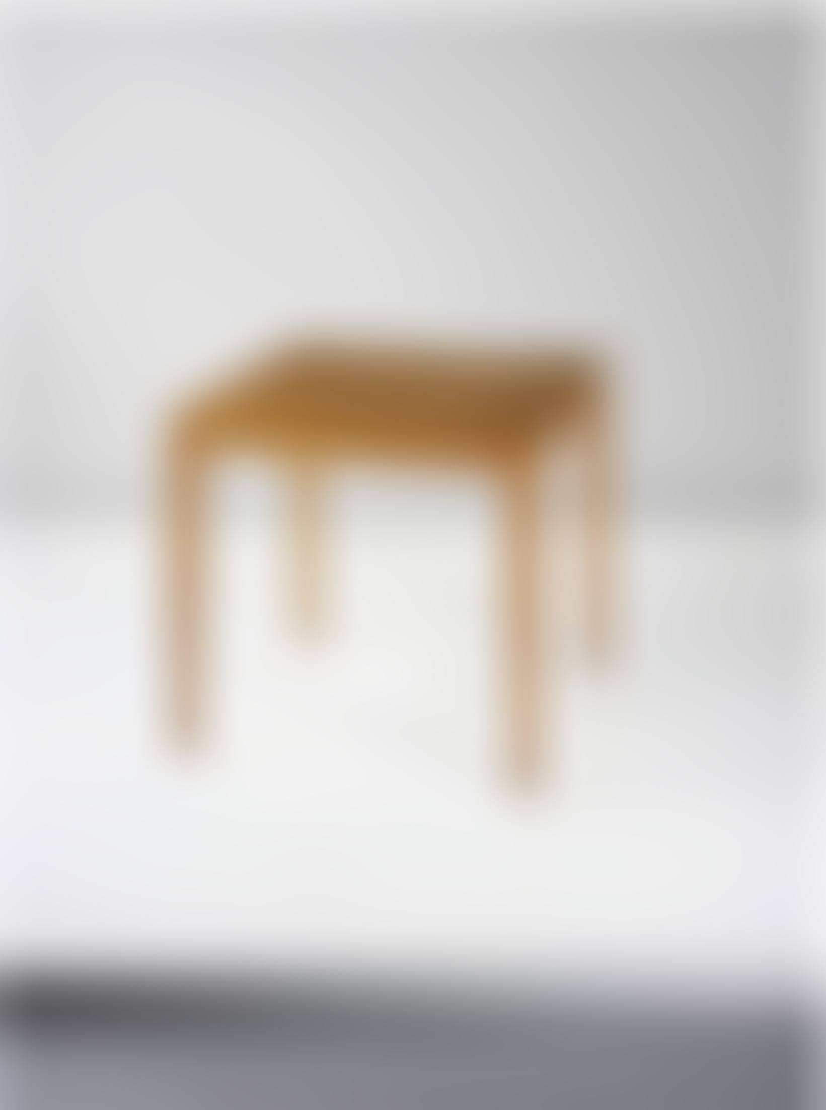 Side table (preview)