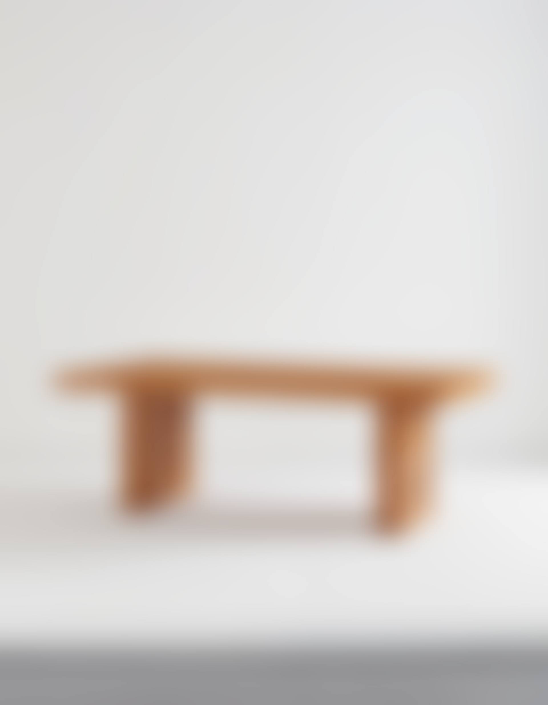 Extendable dining table (preview)