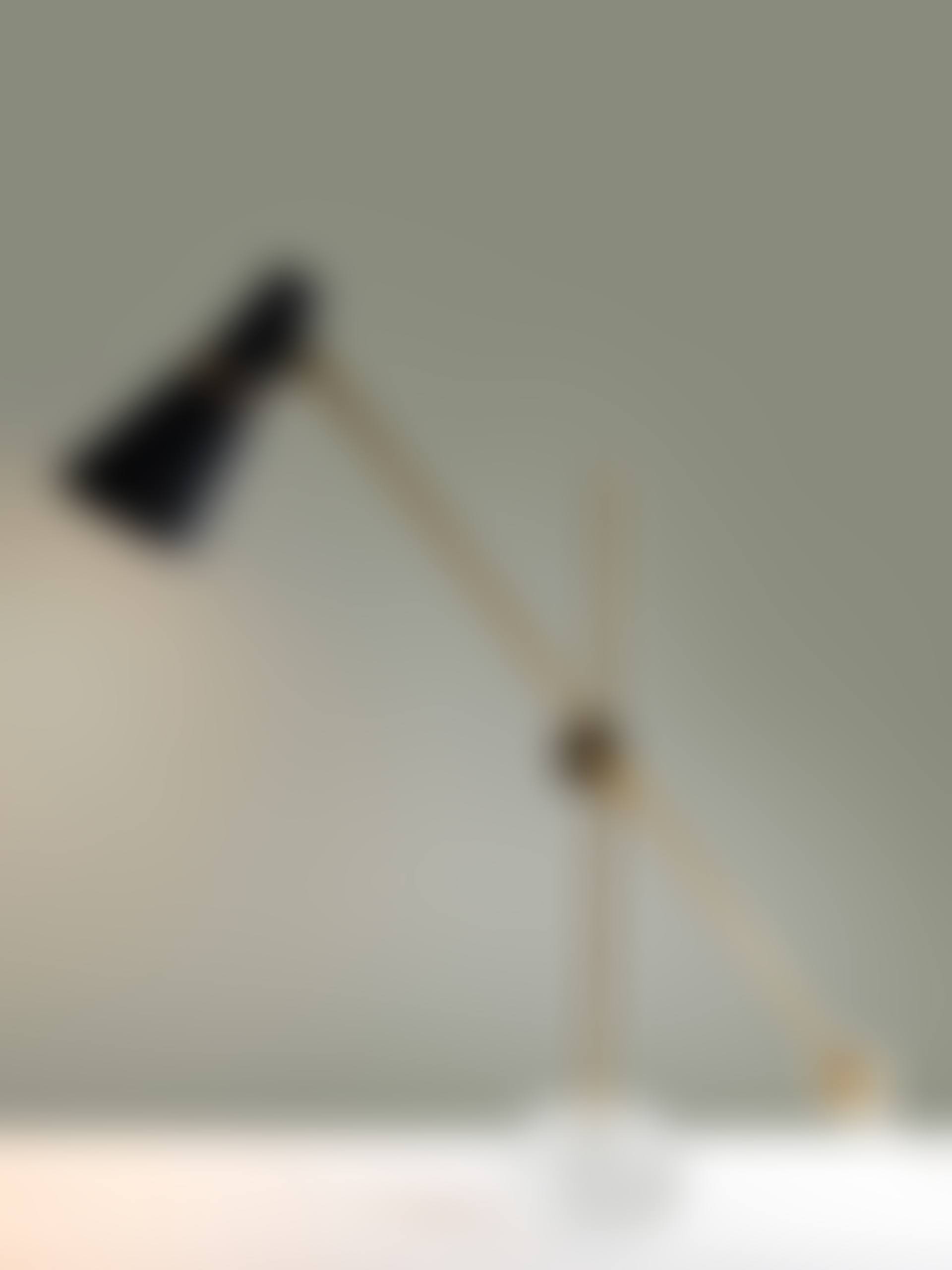 Rare lampe de table mod. 61067 (preview)