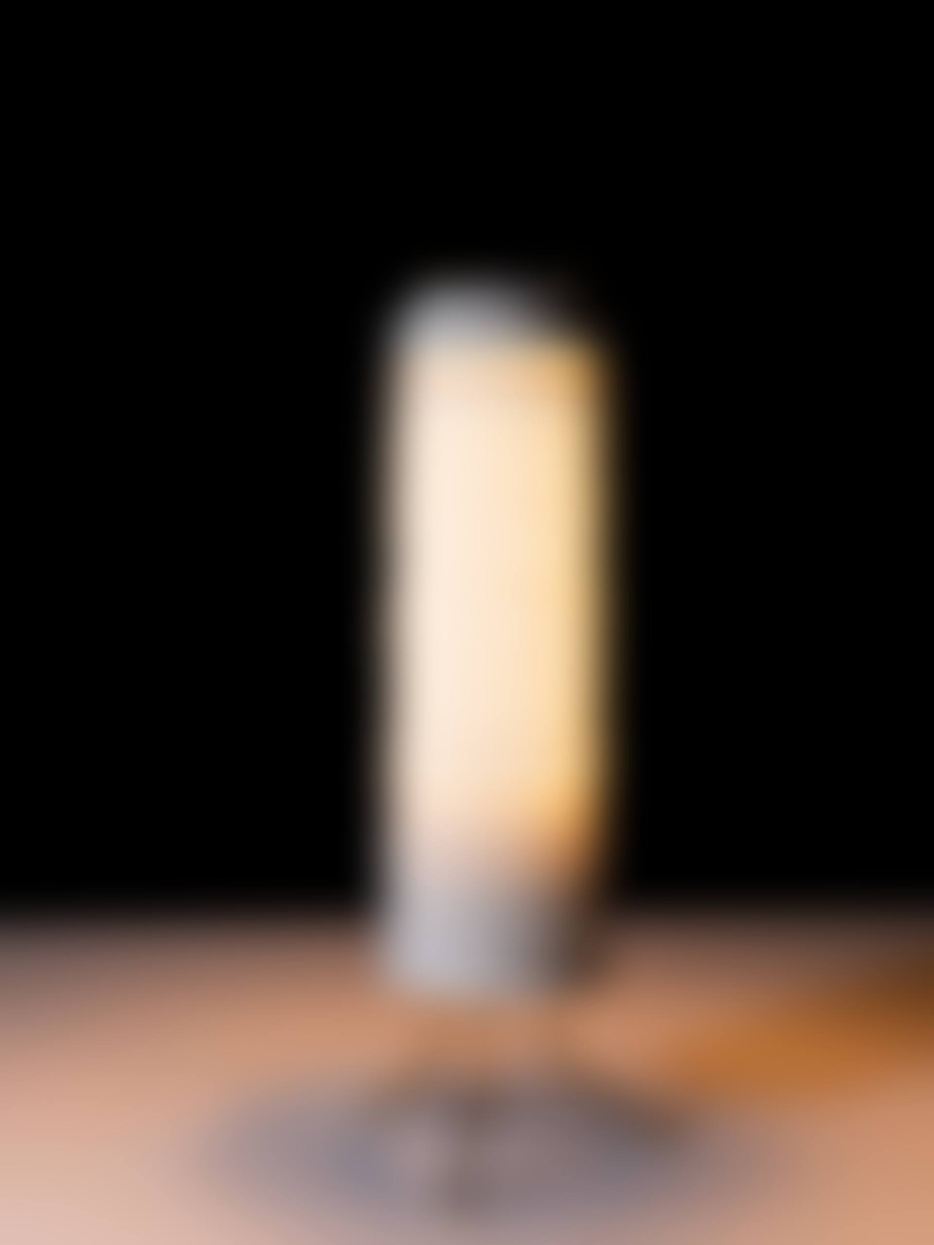 Lampe de table dite "Mija the Bee" (preview)