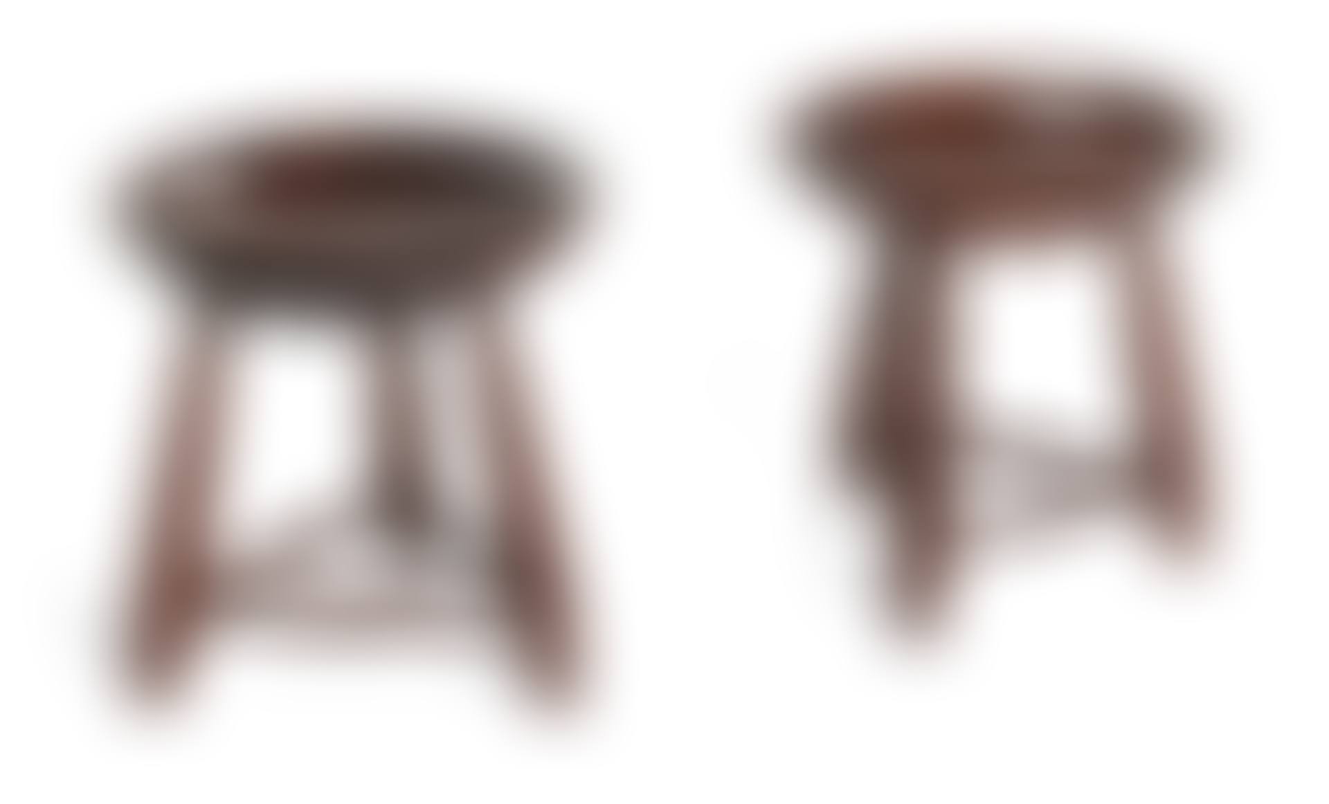 Paire de tabourets dits "Banco mocho" (preview)
