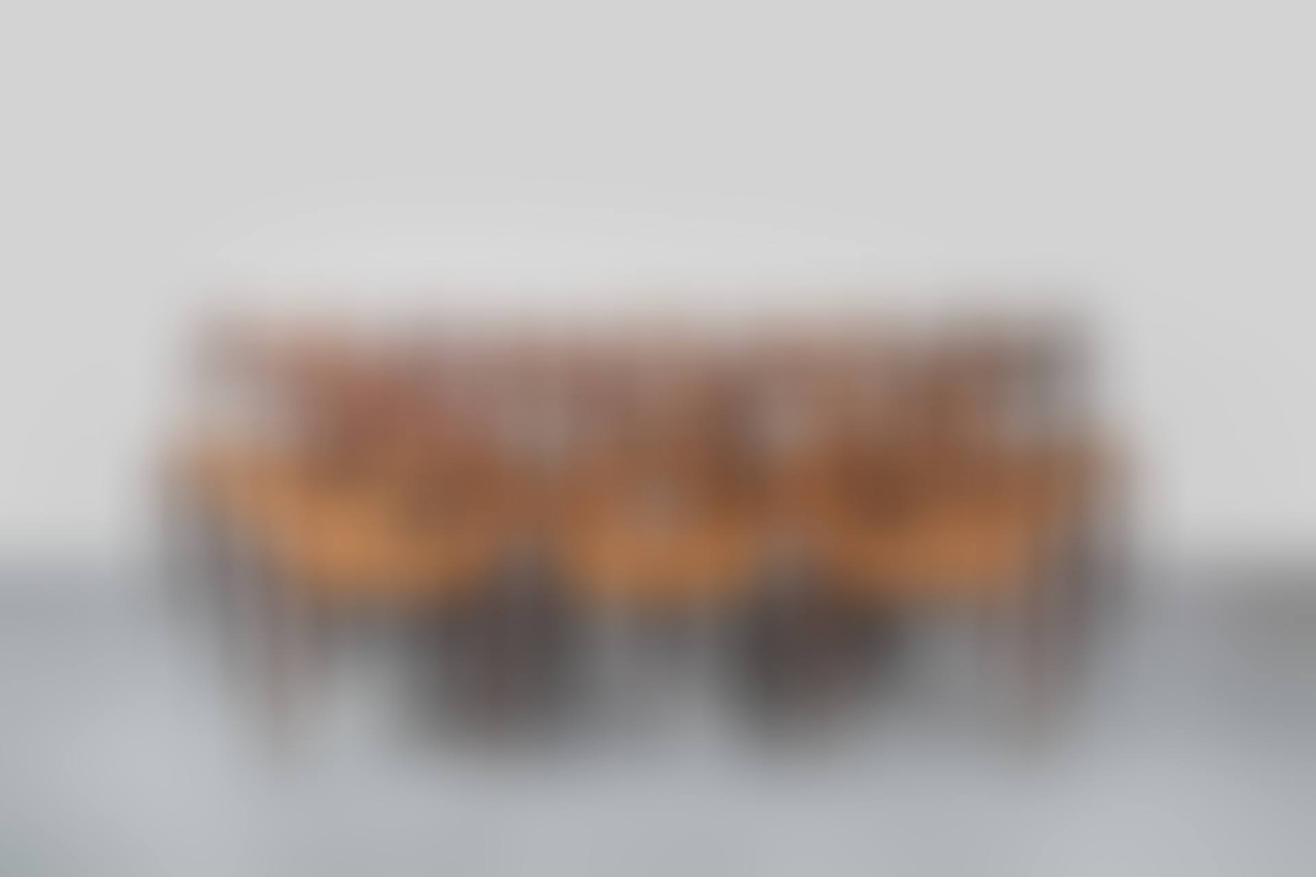 Suite de douze chaises mod. 78 (preview)