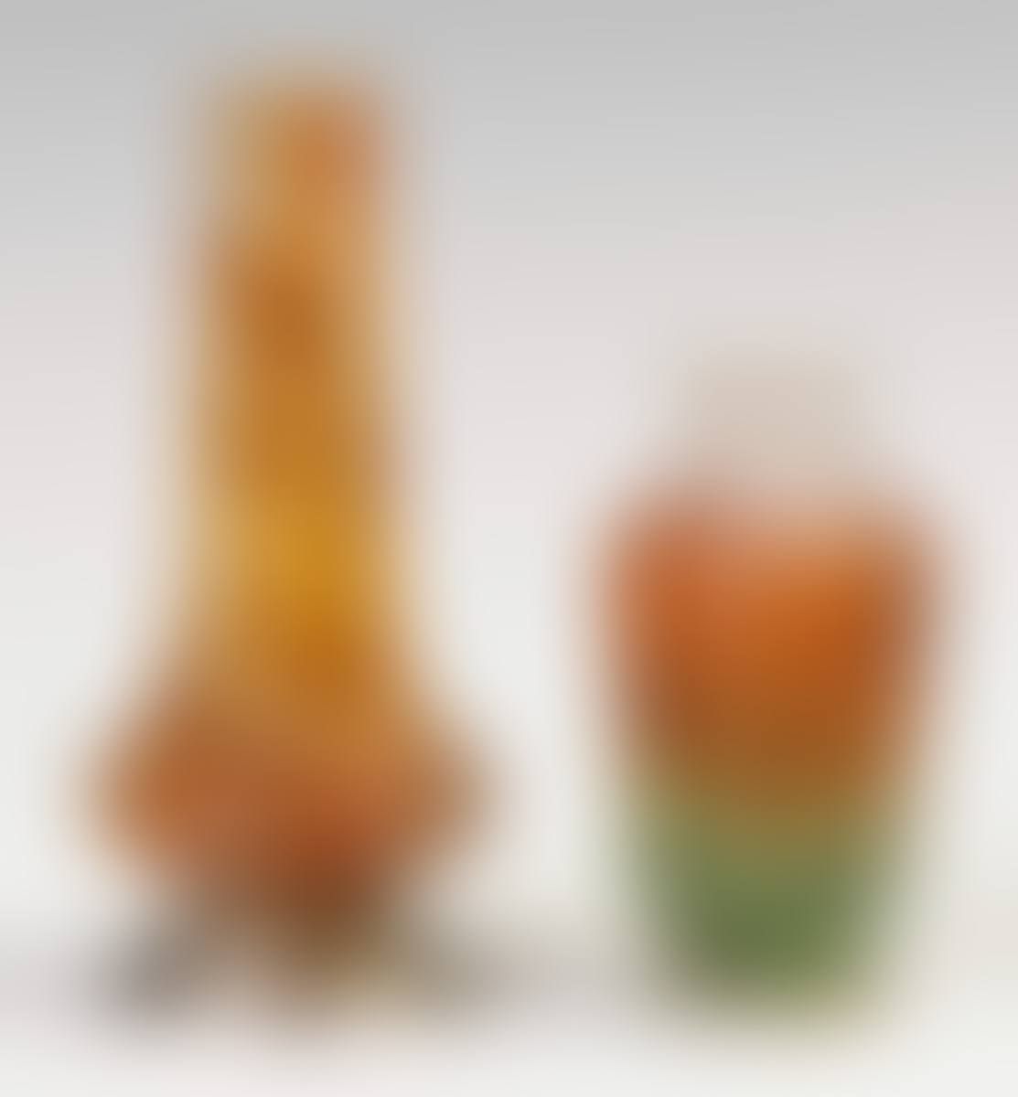 Cabinet Vase with Thistle (preview)