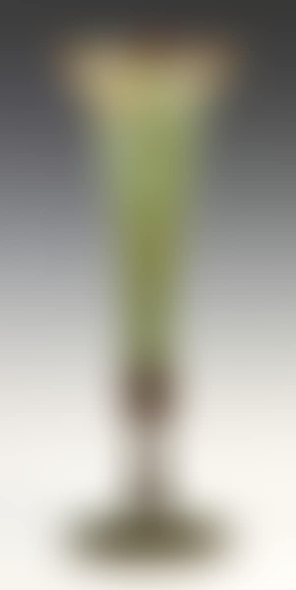 Pulled feather vase (preview)