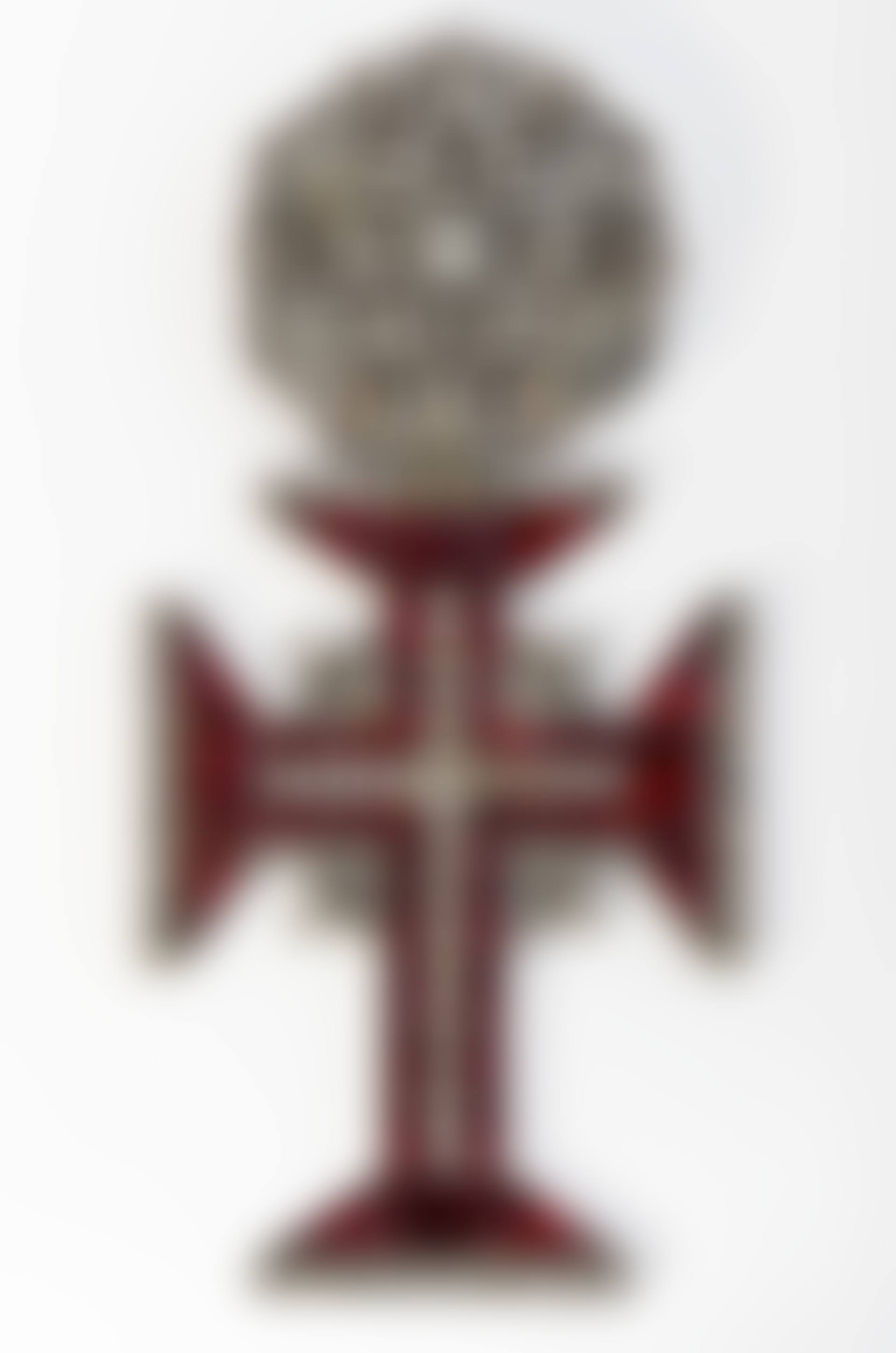 Insignia of the Order of Christ surmounted by a "Star" rose window (preview)