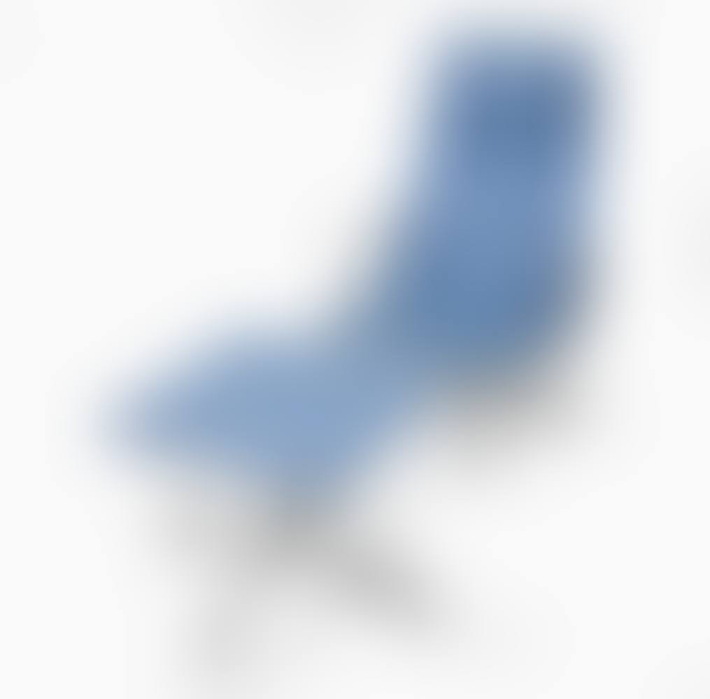 Model EA 124 Chair & Ottoman (preview)
