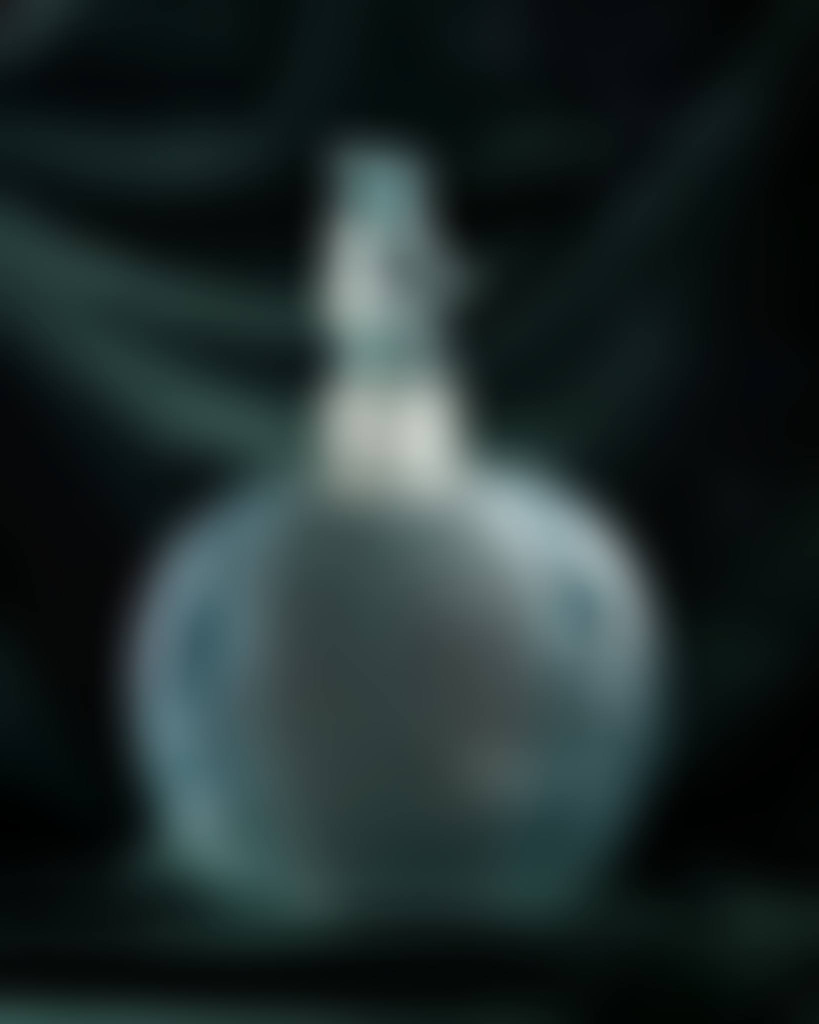 SIRÈNES AVEC BOUCHON FIGURE VASE, NO. 883 (preview)
