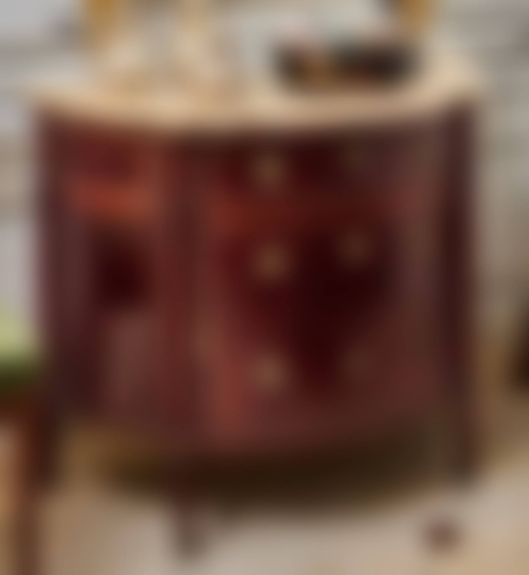 Half-moon chest of drawers (preview)