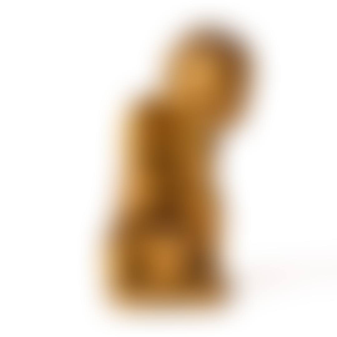 Sittande flicka (preview)