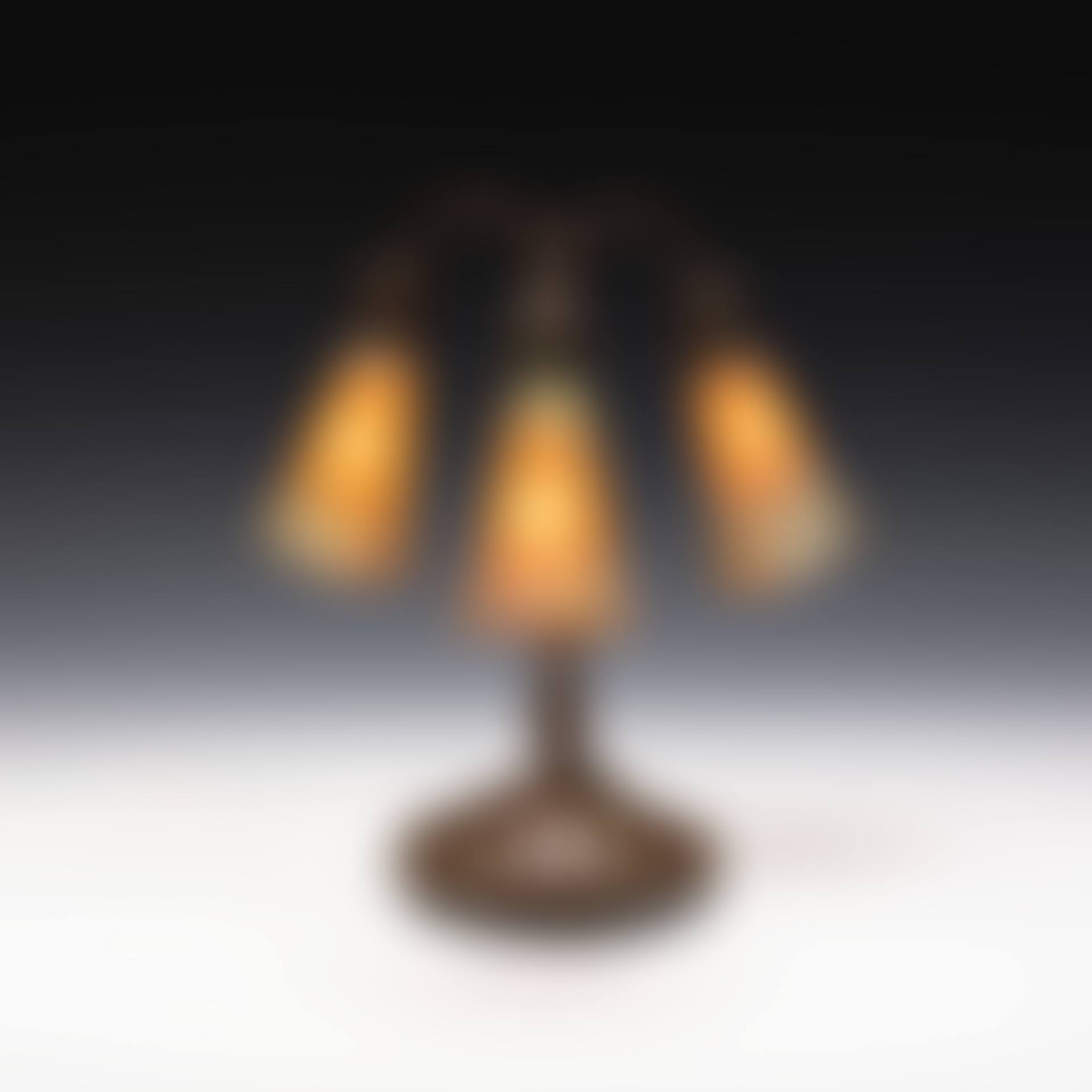 THREE-LIGHT LILY DESK LAMP (preview)