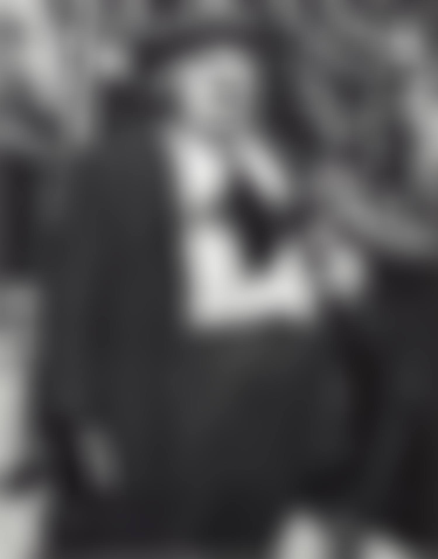 Newspaperman, Paris (preview)