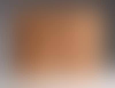 Roter Marmor im Relief skulptiert (preview)