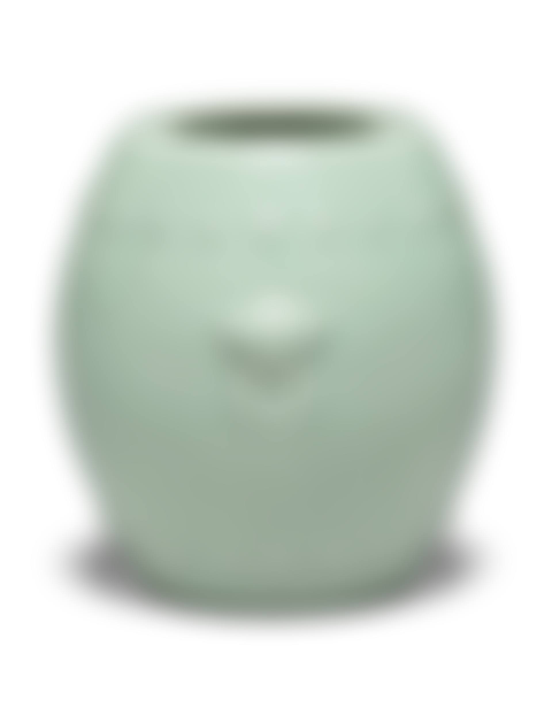 QIANLONG SIX-CHARACTER SEAL MARK IN UNDERGLAZE BLUE AND OF THE PERIOD (1736-1795) (preview)