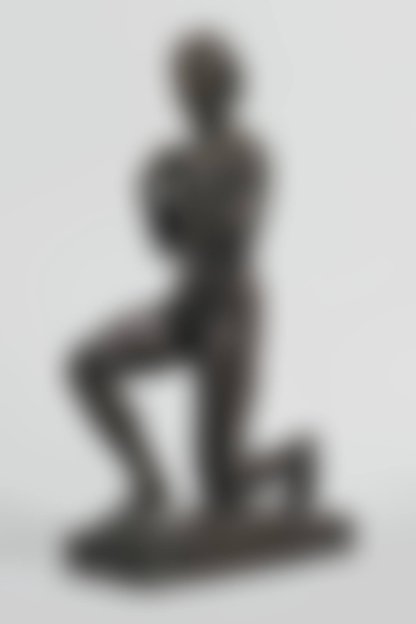 KNIENDE (KNEELING) (preview)