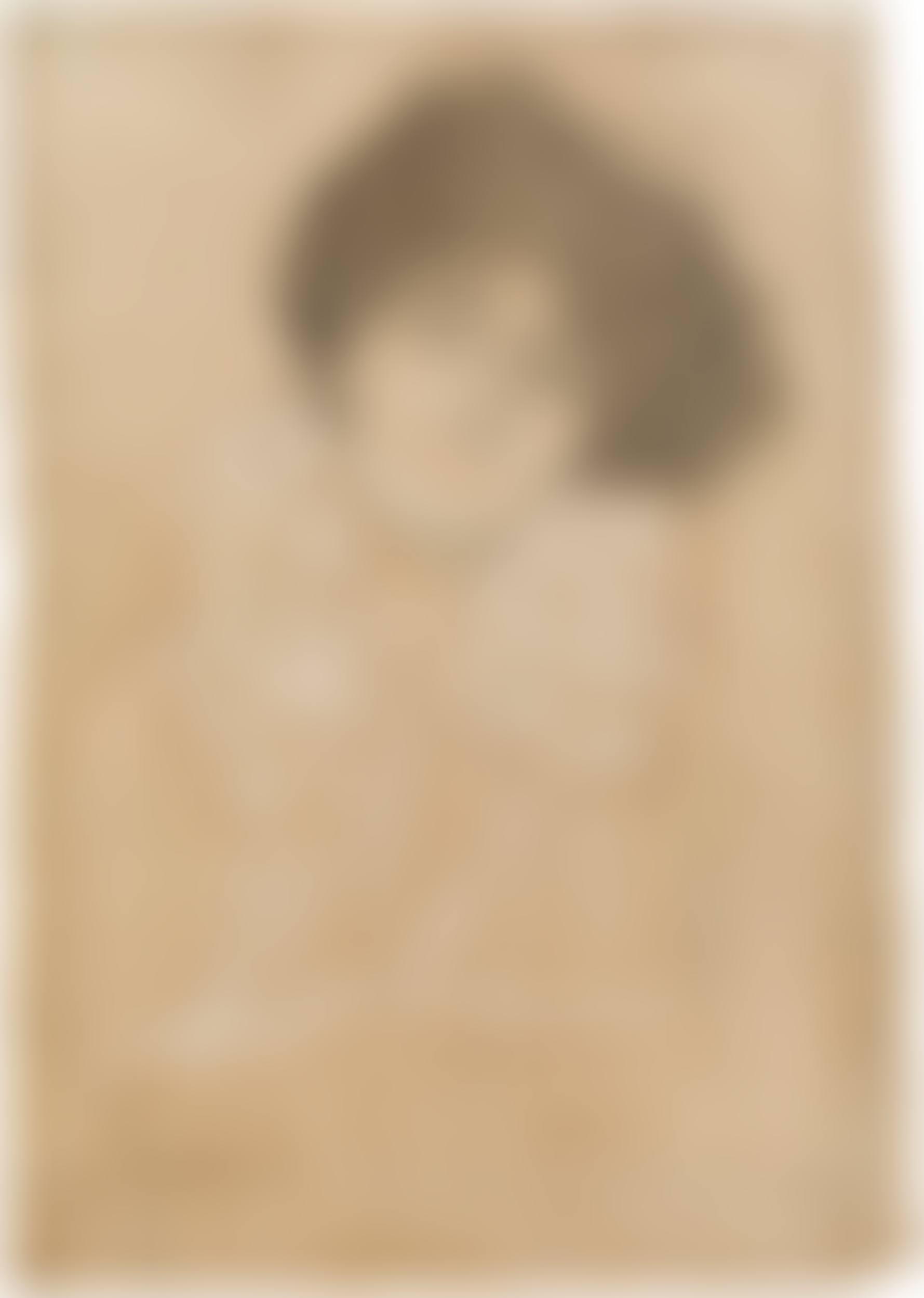 Lady's bust portrait from the front (preview)