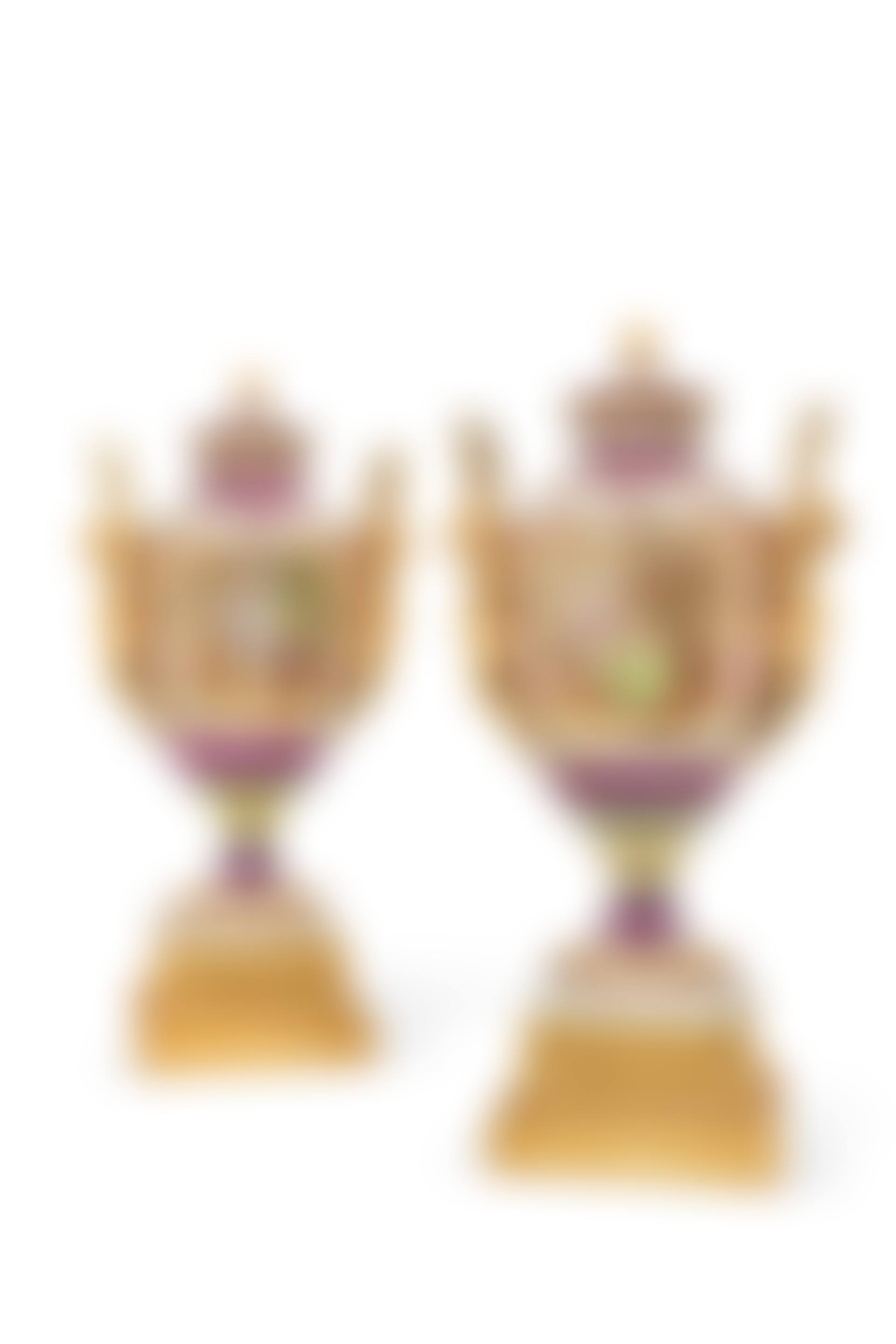 PAIRE DE VASES COUVERTS NOMMES ‘VASES ENFANTS TRITON’ EN PORCELAINE DURE DE SÈVRES ET BRONZE DORÉ  (preview)