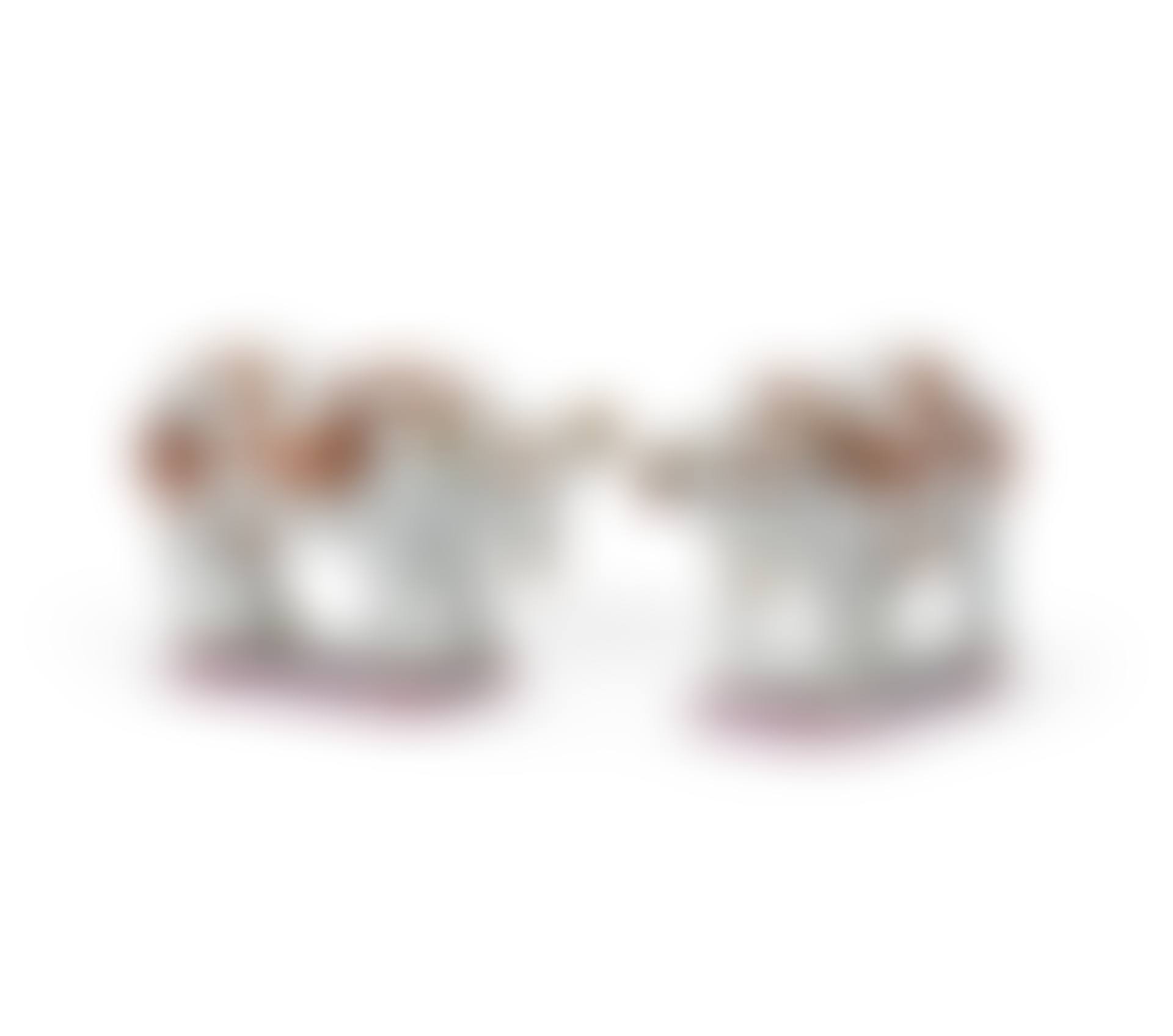 A PAIR OF CHINESE EXPORT PORCELAIN FAMILLE ROSE COWS QIANLONG PERIOD (preview)