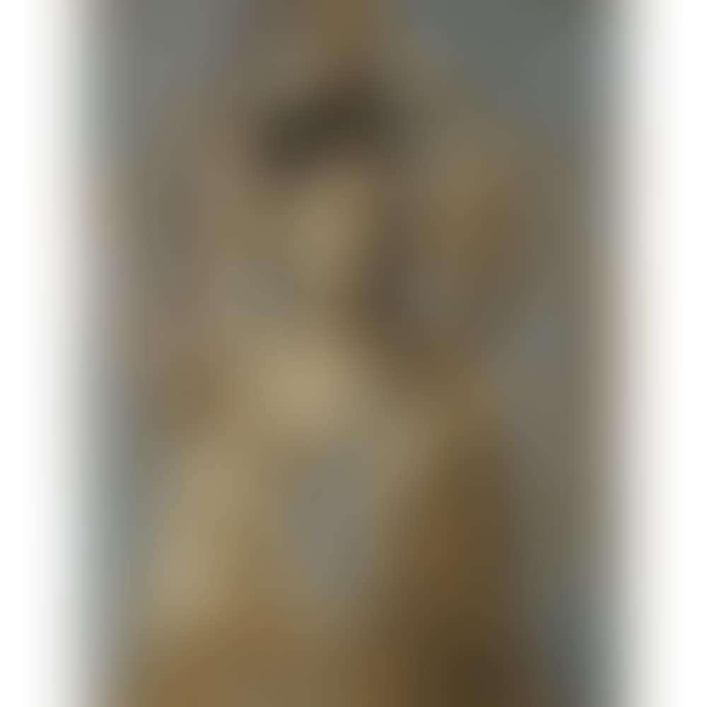 Young woman from Majorca; Young woman from Majorca (preview)