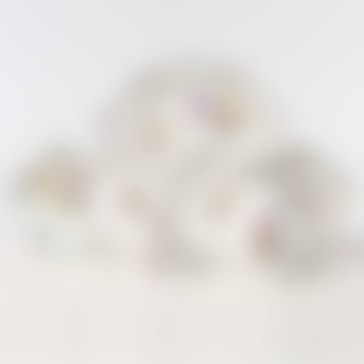 Cosmetic pot with two covered handles with polychrome decoration of bouquets of flowers, the lid grip in the shape of a rose (preview)