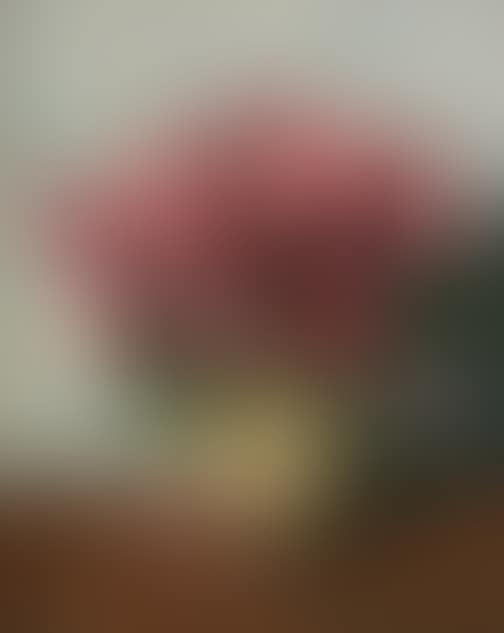 Bouquet of roses in a vase (preview)