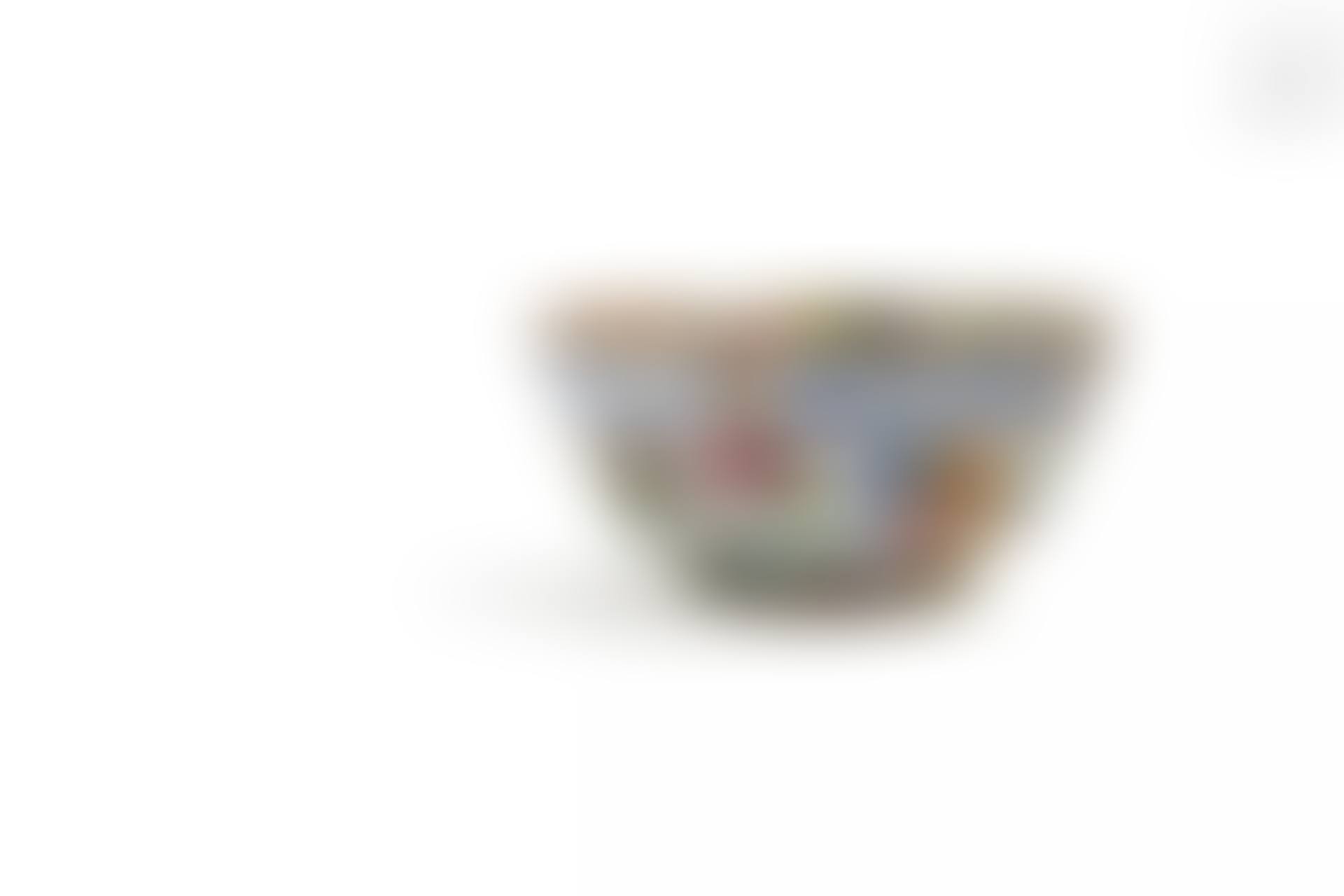 Canton cup; A Canton porcelain bowl for the Islamic market (preview)