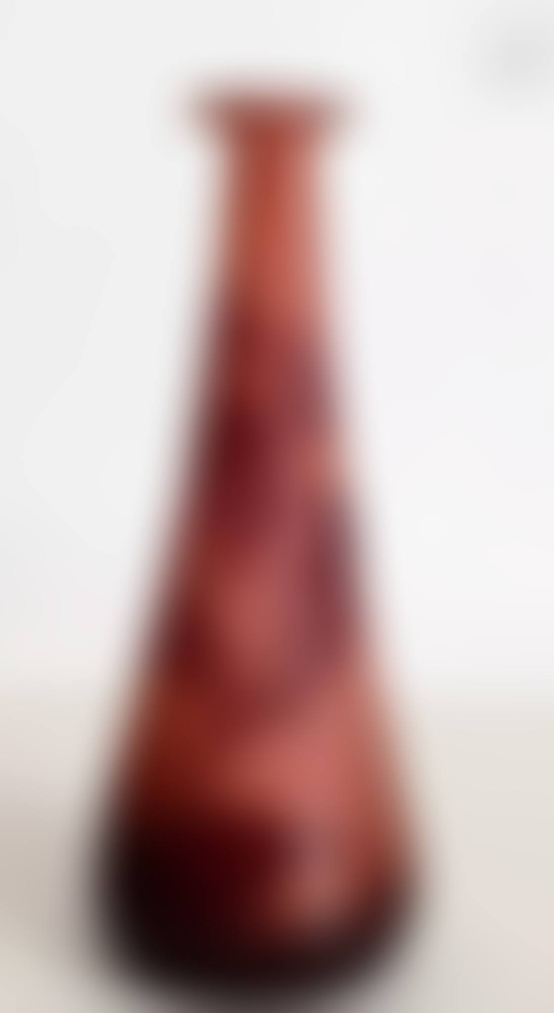 Miniature pear-shaped vase, in acid-etched glass with floral decoration on a pink background (preview)