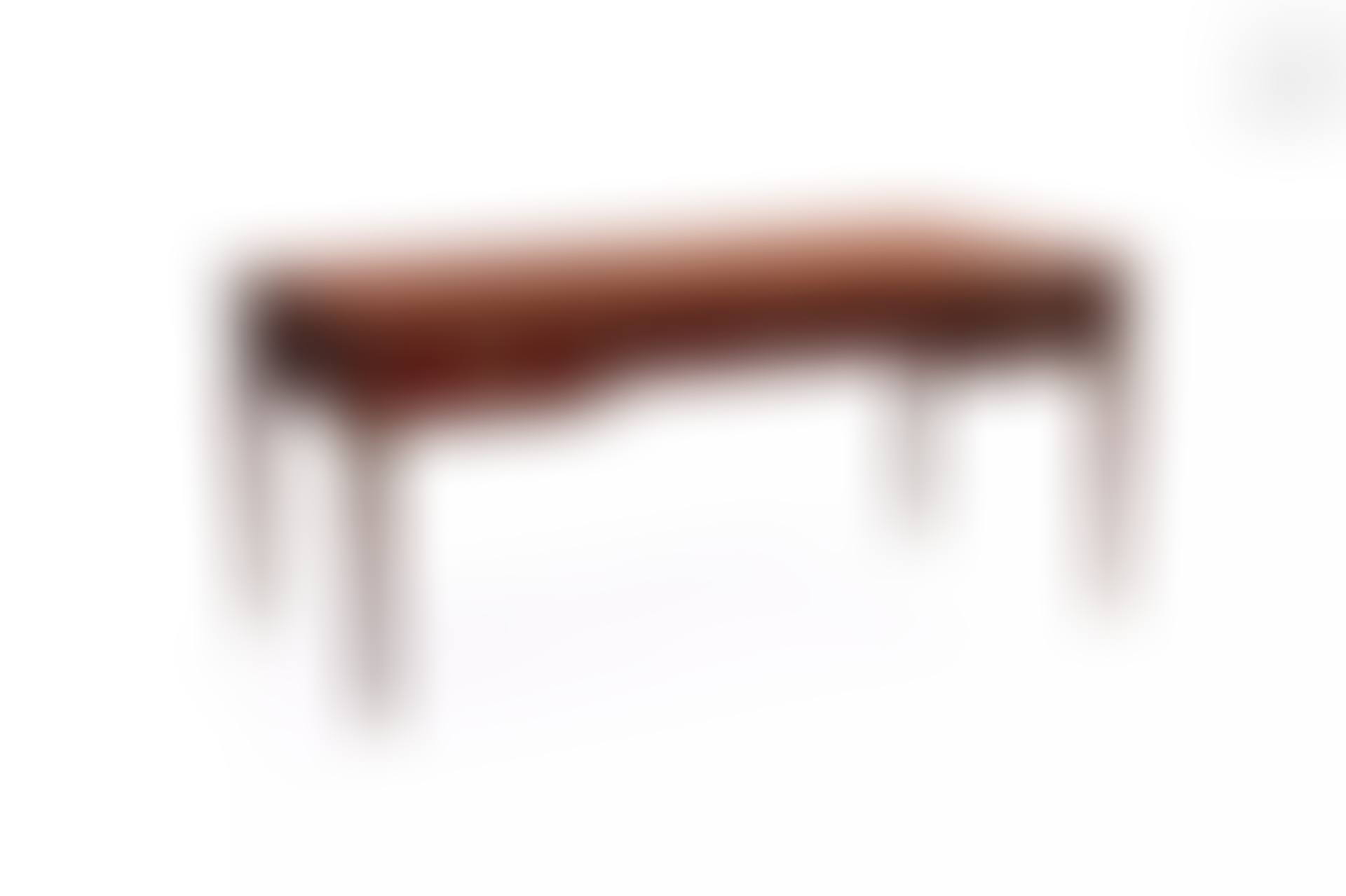 Flat middle desk (preview)