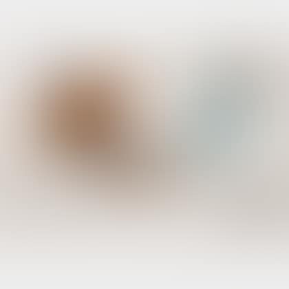 Two Women (preview)