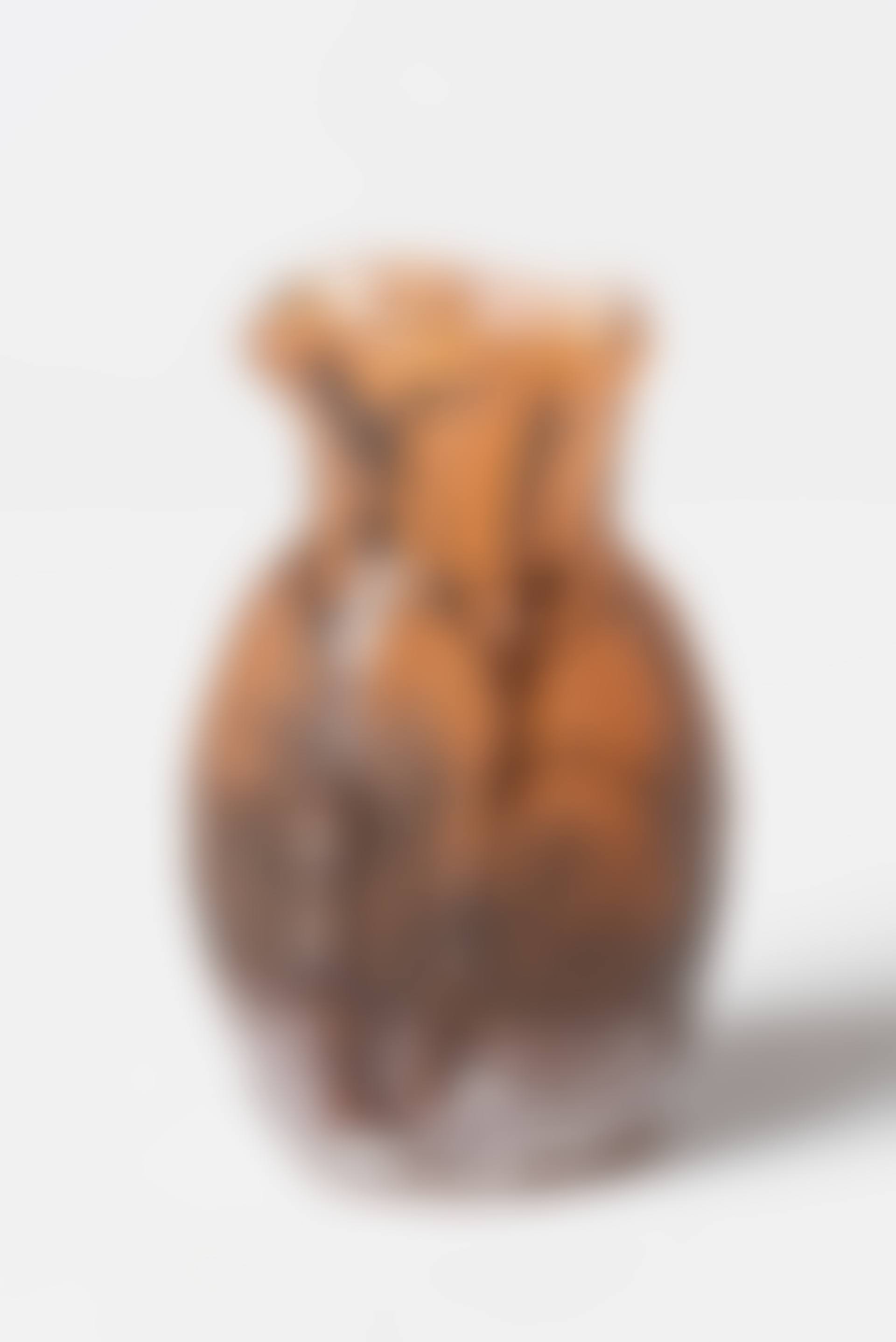 Vase miniature en verre multicouche dégagé à l"acide (preview)