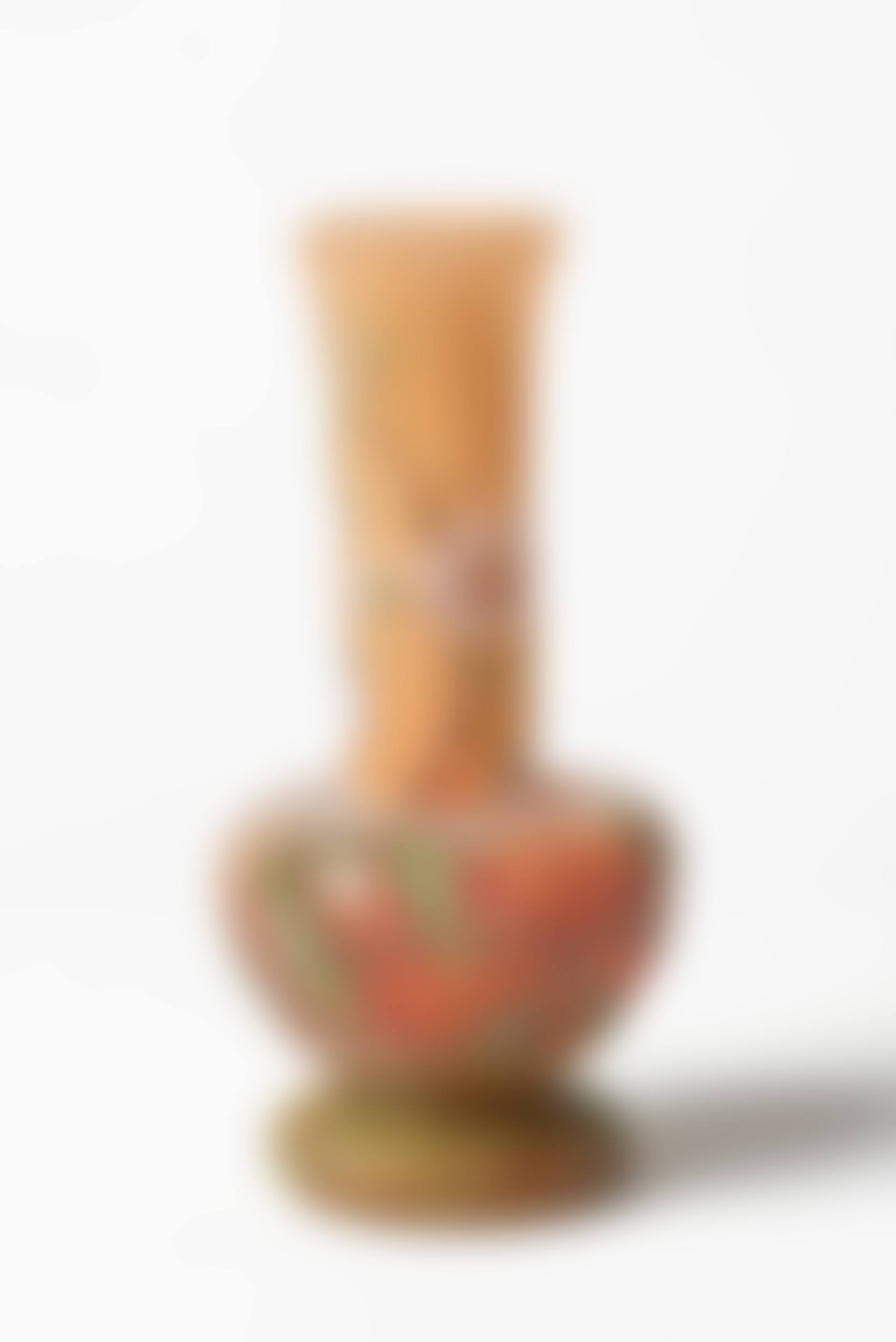 Vase en verre multicouche dégagé à l"acide (preview)