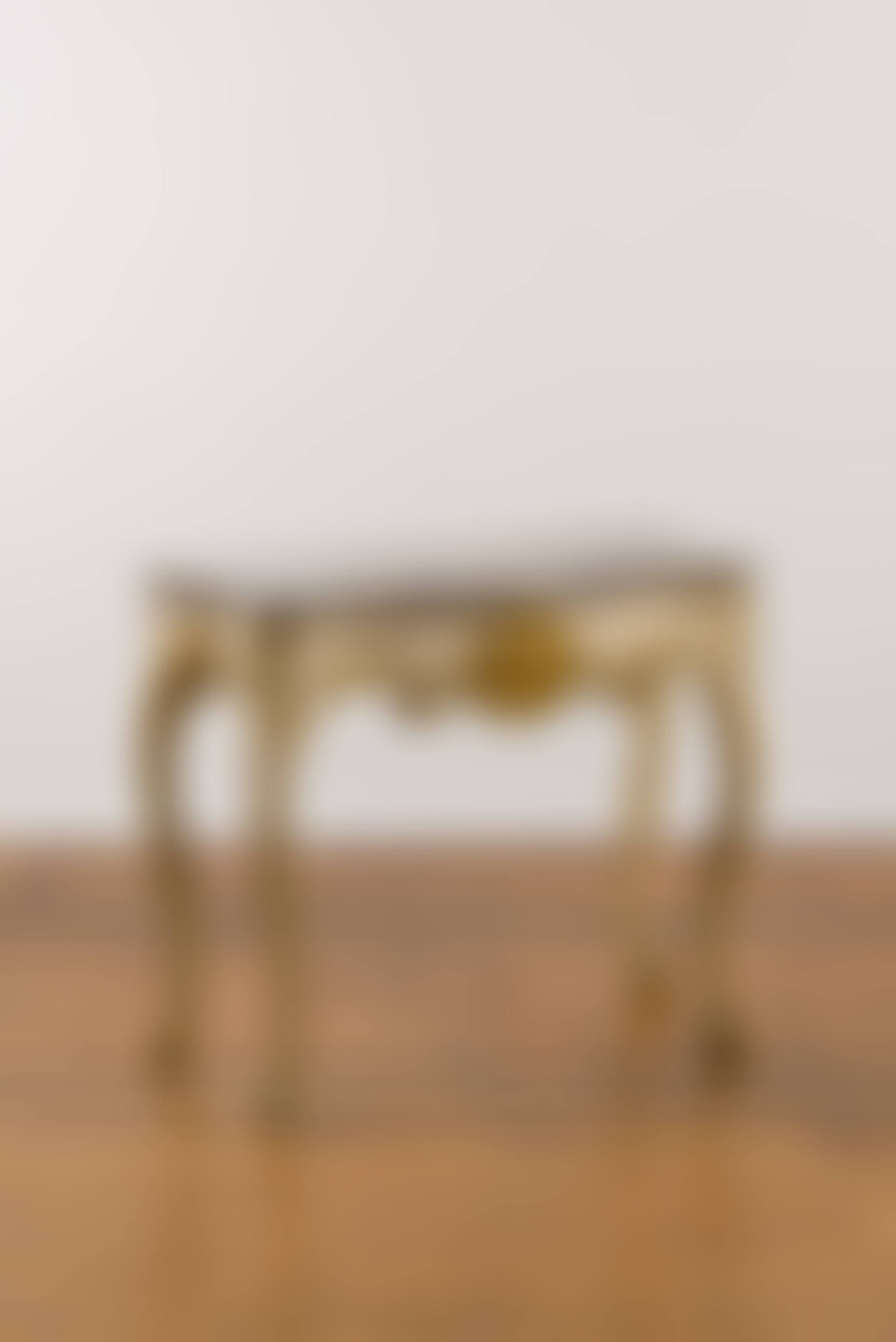 Console en bois sculpté rechampi (preview)