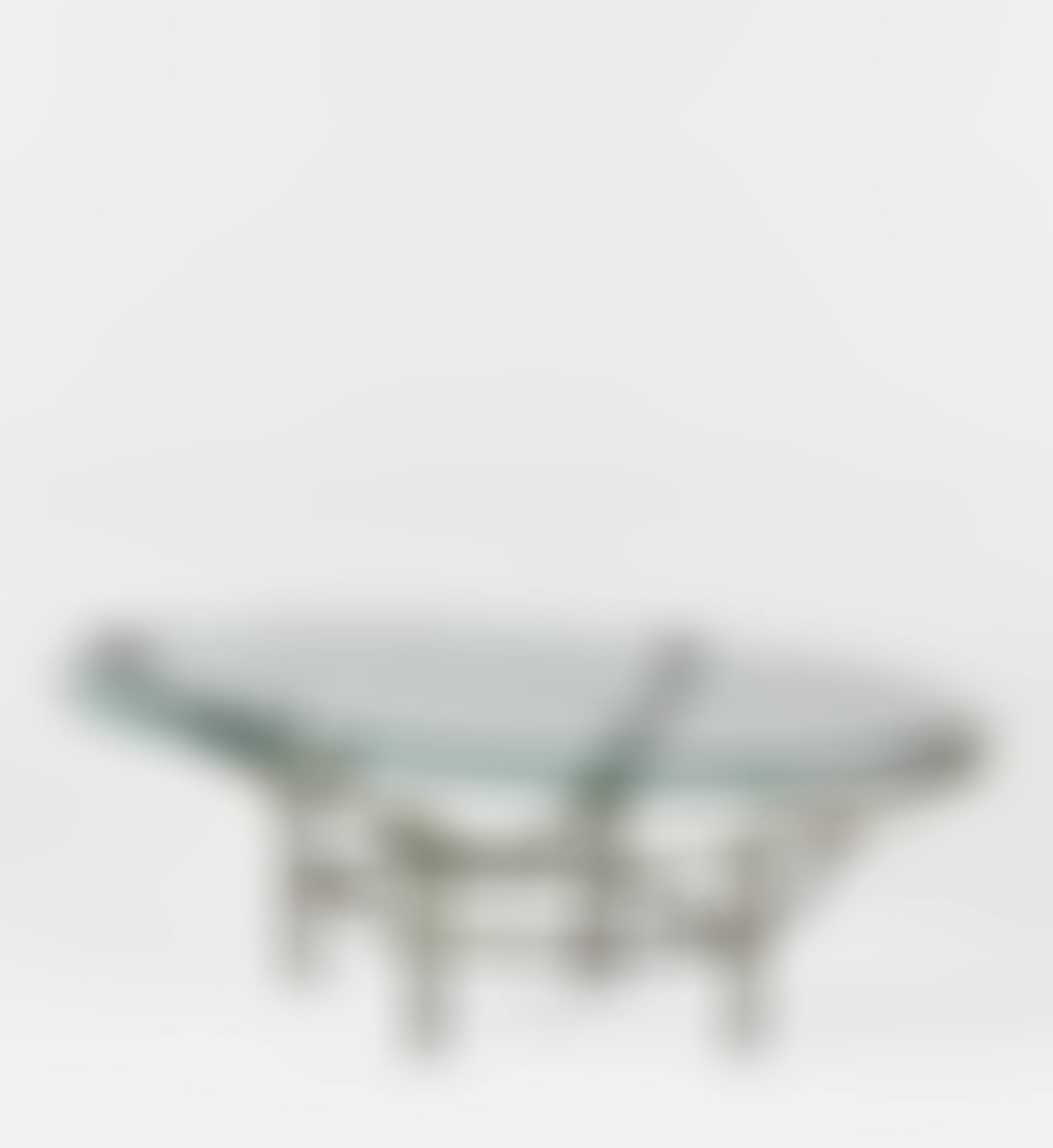 "Carcasse à la chauve-souris" Table, Petit Modèle (preview)