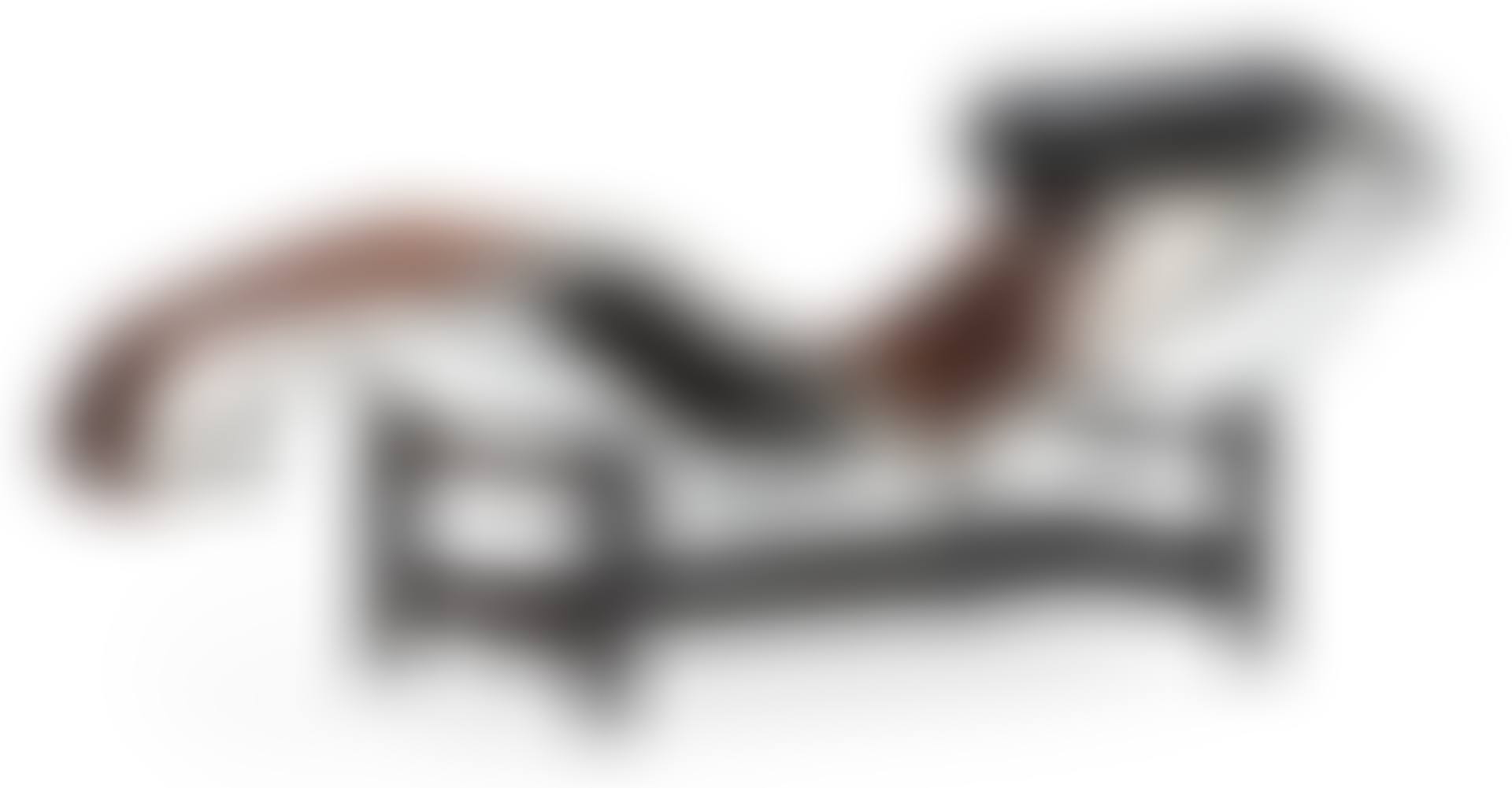 A Le Corbusier "LC 4" lounge chair (preview)