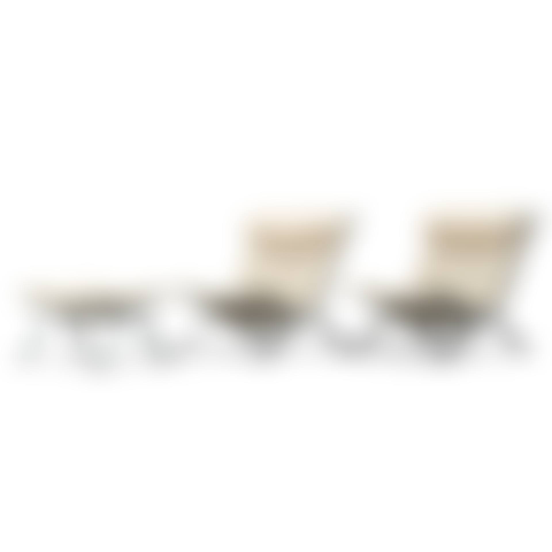 "Ari", a pair of white leather easy chairs (preview)