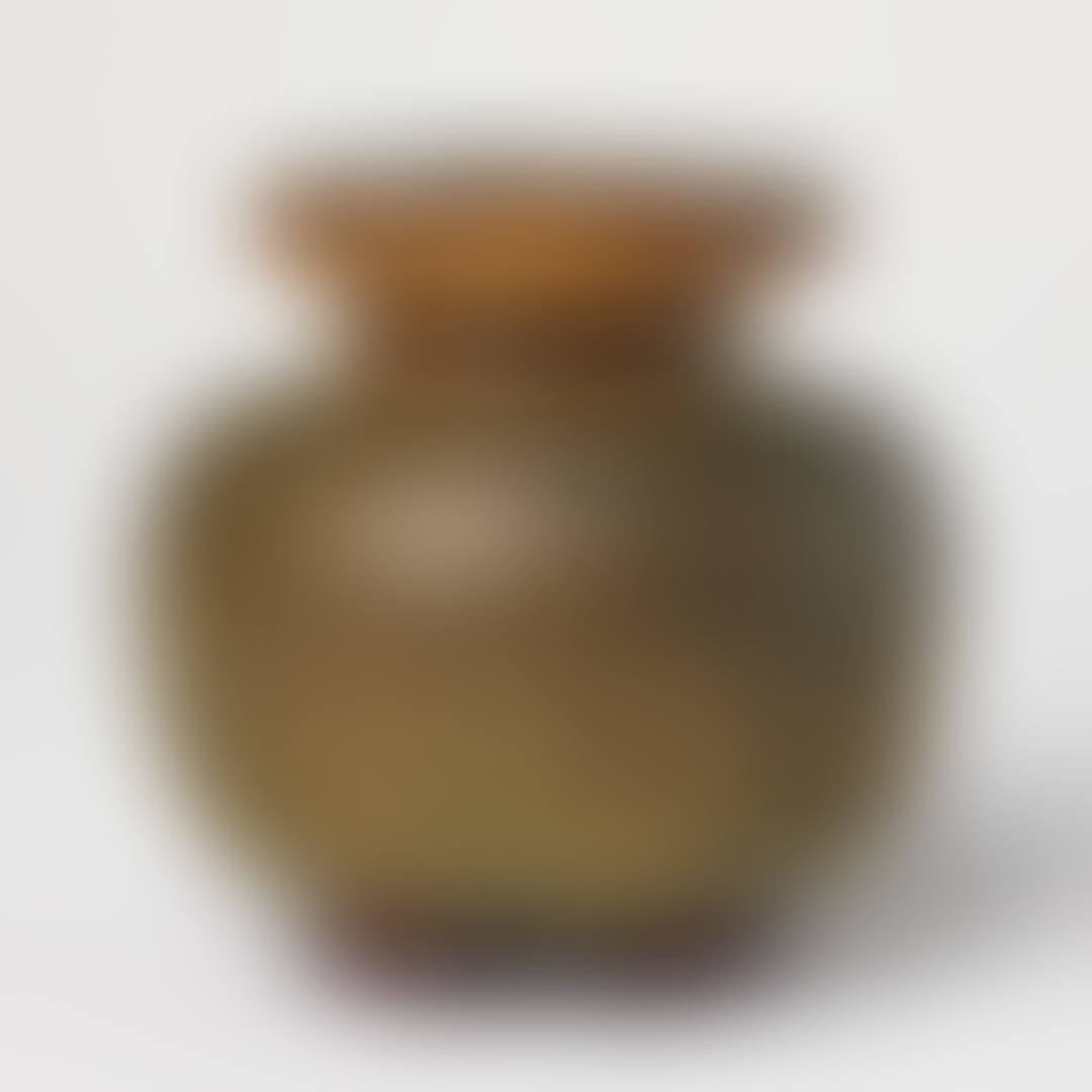 vase on four feet (preview)