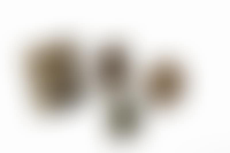 Lot consisting of three bronze and one zinc plaques with bas-reliefs depicting portraits of Kings in profile (preview)